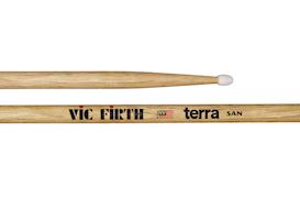 VIC FIRTH - TERRA 5ATN DRUMSTOKKEN NYLON TIP AMERICAN CLASSIC HICKORY